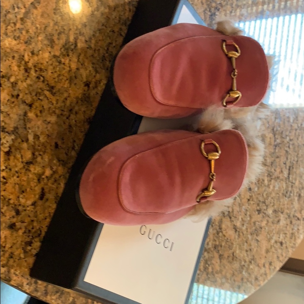 Gucci slippers